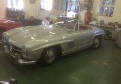 Mercedes - Benz 300 SL Roadster