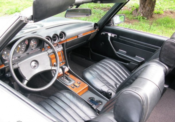 Mercedes-Benz 280SL W107