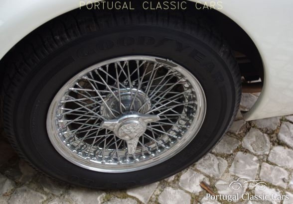 Daimler  Dart   SP 250  V8   