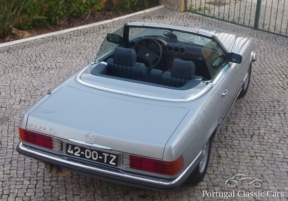 Mercedes-Benz 380 SL W107