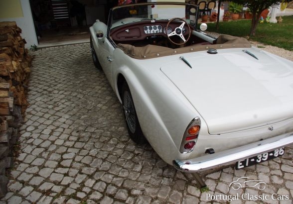 Daimler  Dart   SP 250  V8   